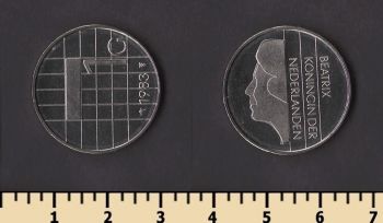 ���������� 1 ������� 1983